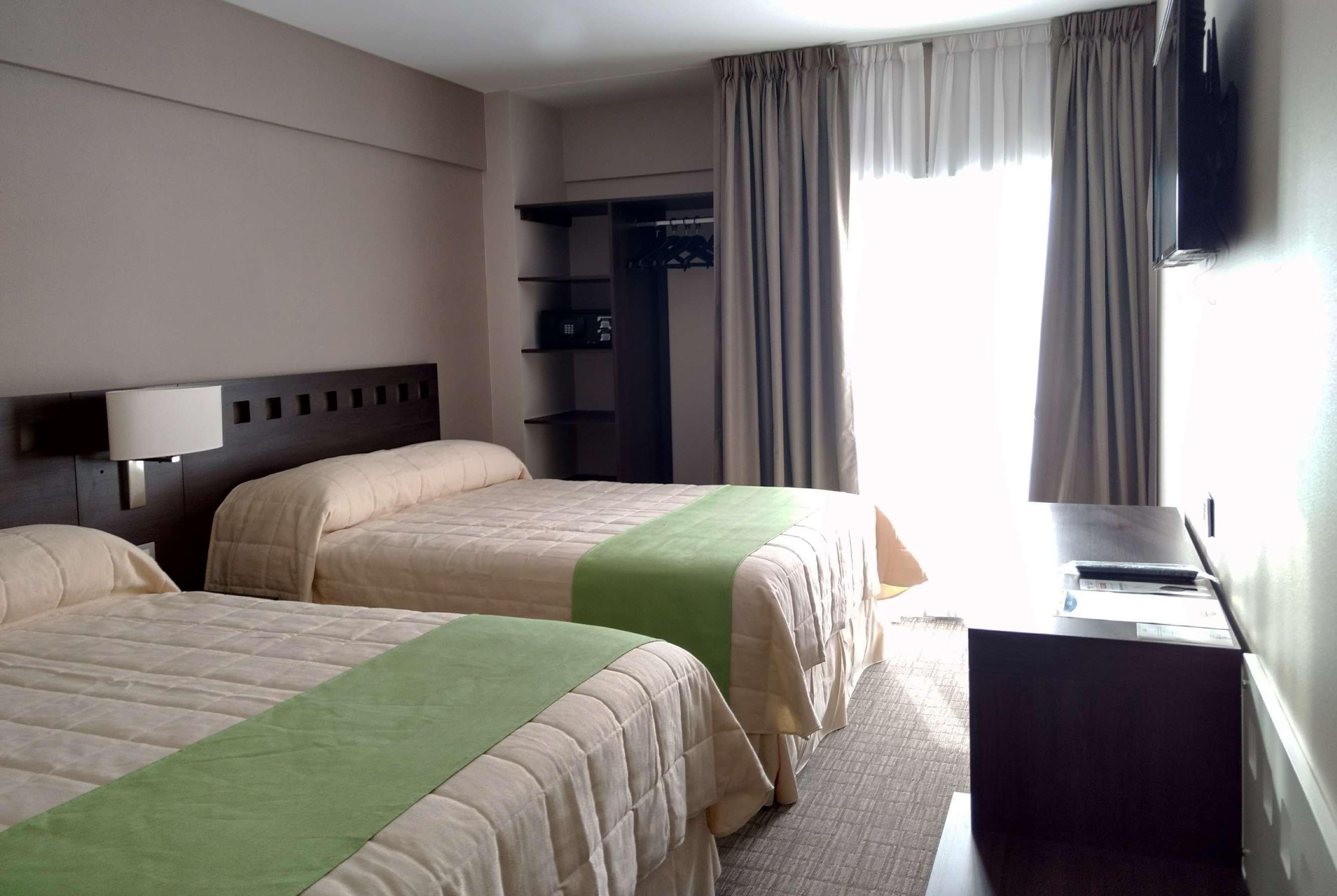 Days & By Wyndham 3* La Plata