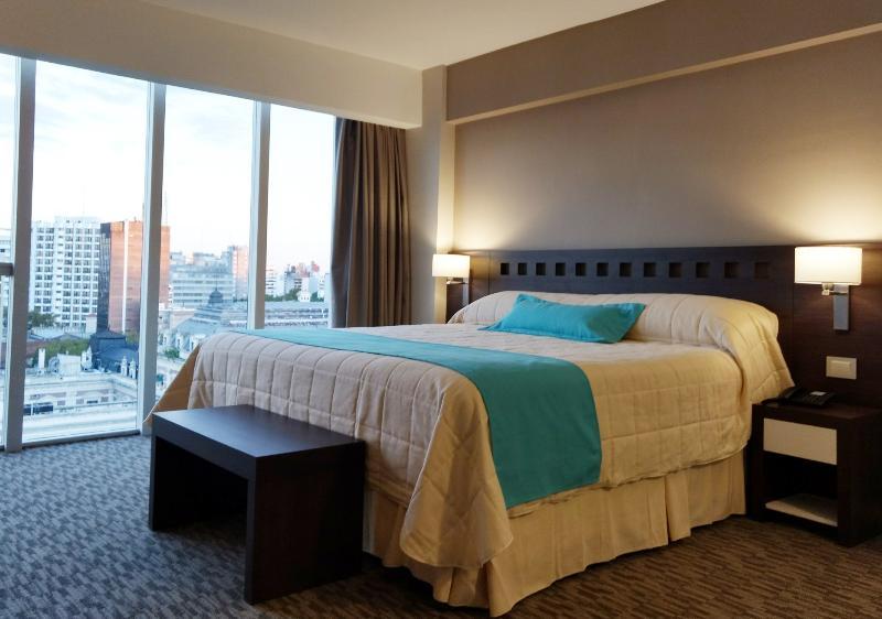 Days & By Wyndham Hotel La Plata